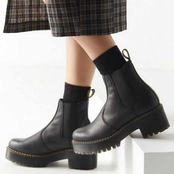 New Dr. Martens Rometty Chelsea Boots - Picture 2 of 8